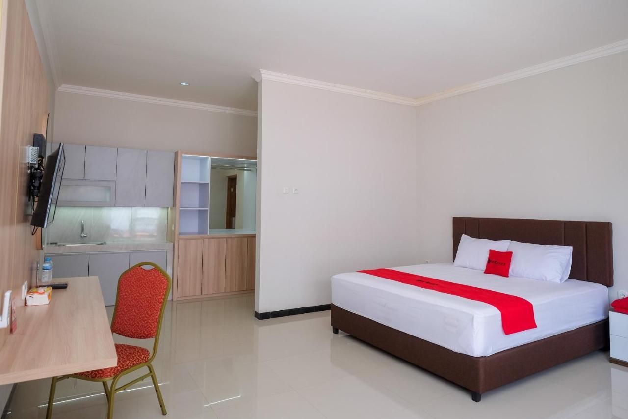 Reddoorz Syariah Near Solo Paragon Mall 2 Bonorejo Exterior photo